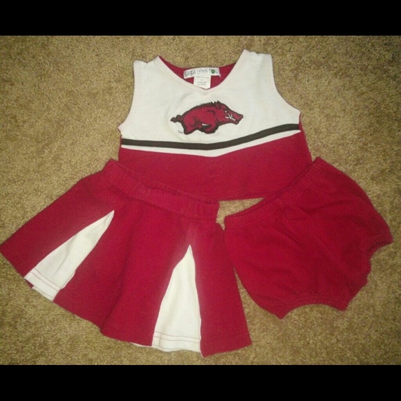 ARKANSAS RAZORBACK CHEERLEADER OUTFIT! Toddlers 2T