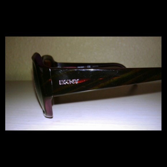 DKNY SUNGLASSES