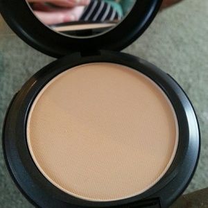 MAC Studio Fix Powder NC35