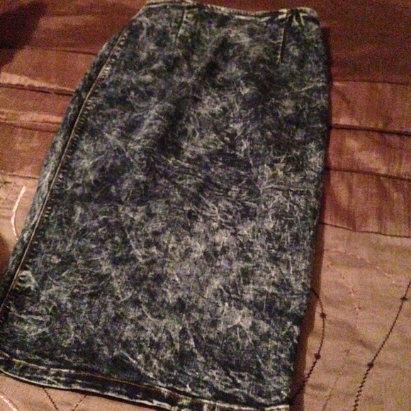 Jean acid wash skirt