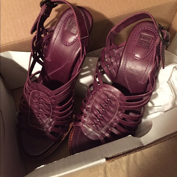NIB Frye plum colored Huarache Sling Backs