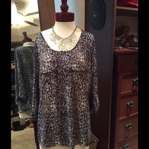 Navy leopard print top
