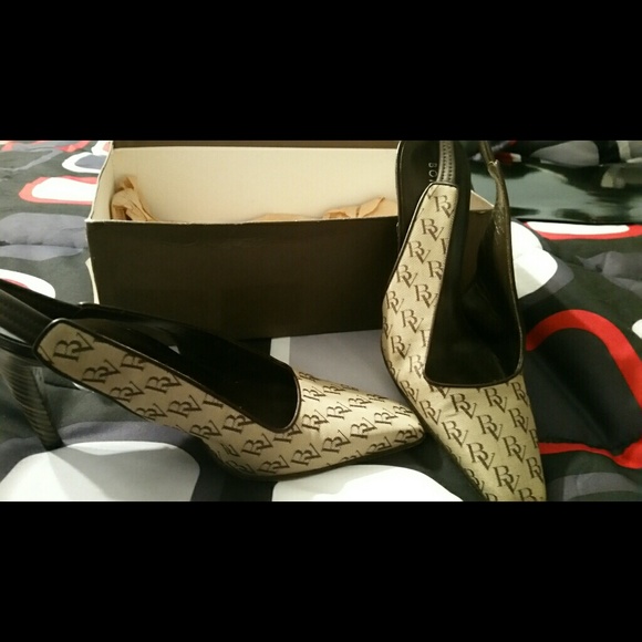 Bottega  low heel shoes..AUTHENTIC.