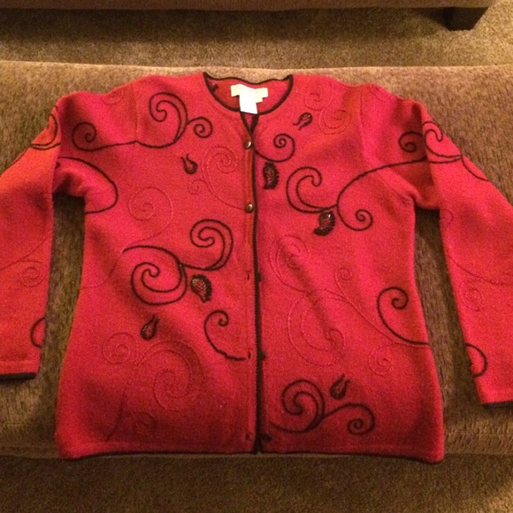 Red black sweater