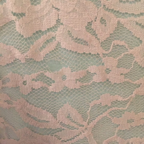 Full Tilt lace back tank top - Picture 3 of 4