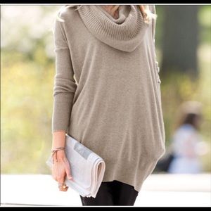 Victoria Secret sweater🌾