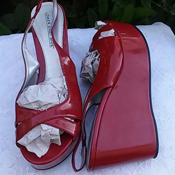 SPECIAL! Red Pumps - Picture 2 of 4