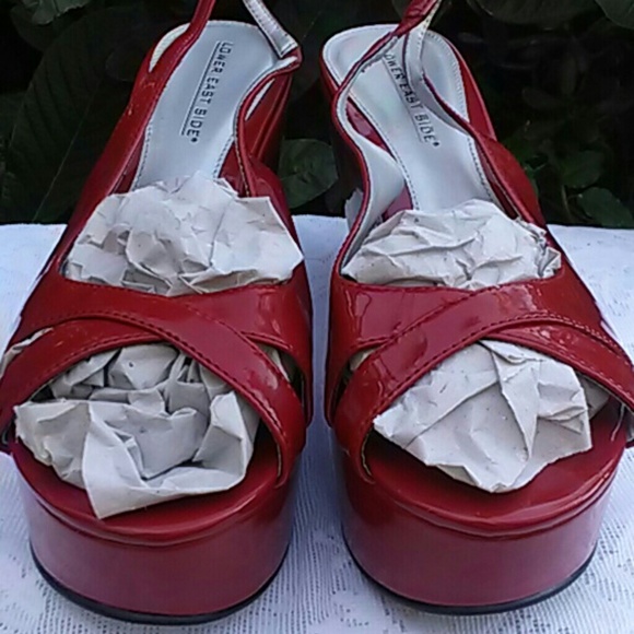 SPECIAL! Red Pumps - Picture 4 of 4