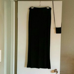 Gap long stretch skirt w/ small purse/pouch