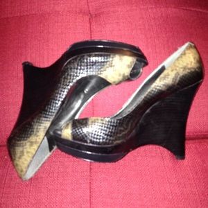 Carlos Santana snake skinned wedge