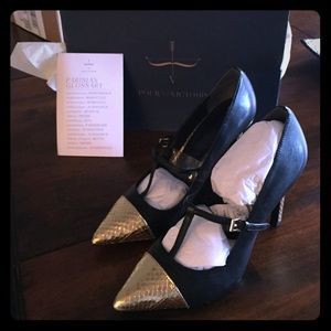 Por La Victoire NWT beautiful shoes