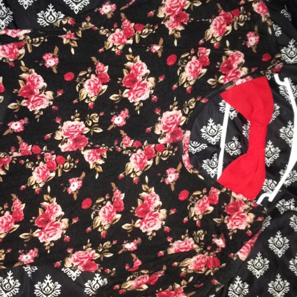 Top - Picture 2 of 2