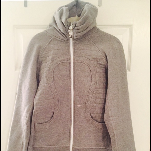 🌷Lulu lemon Scuba ( high neck) Un...hoodie