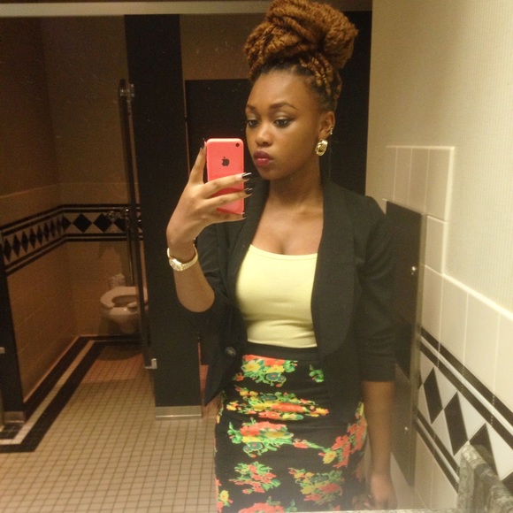 spring themed, floral maxi skirt with side slit - Picture 2 of 2