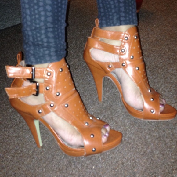 Pink duchess strappy sandal