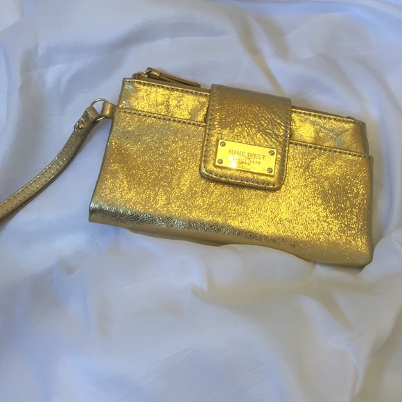 Gold Clutch/Wallet (Perfect for prom!!!)