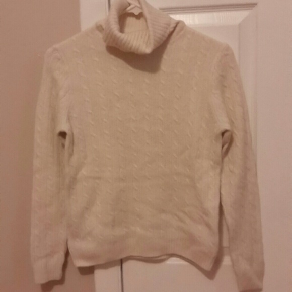 J crew classic creme cable knit sweater - Picture 2 of 2