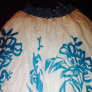 A turquoise and white skirt size 14/16,cute skirt