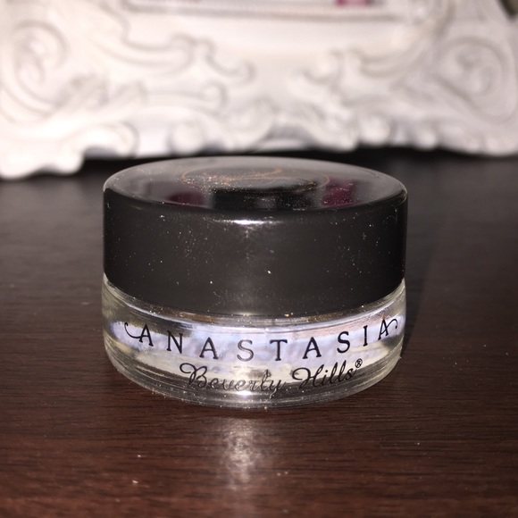 Dipbrow Pomade by ANASTASIA