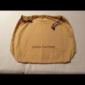 1 LV dust bag & 6 LV shopping bags BUNDLE.