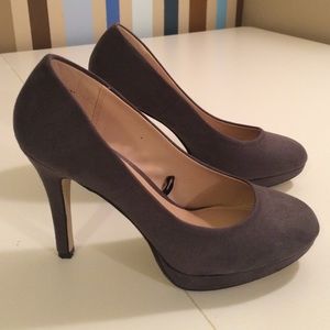 Gray platform heels