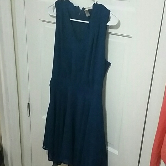 blue dress