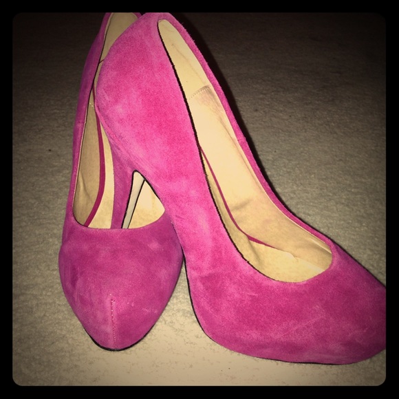 Pink Suede Heels NWOB
