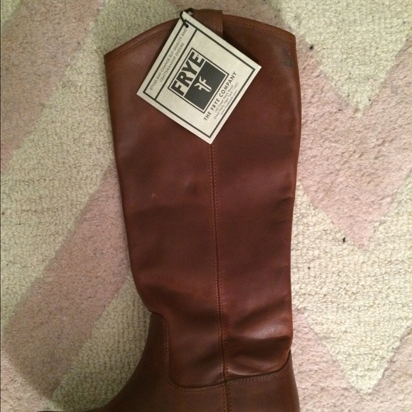 FRYE Melissa button boot / NEW never worn / size 6 - Picture 2 of 4