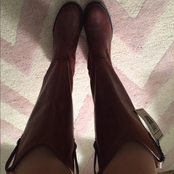 FRYE Melissa button boot / NEW never worn / size 6 - Picture 4 of 4