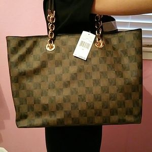 **SOLD Michael Kors Large Cynthia Tote SOLD***