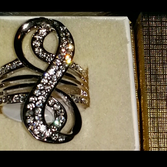 ๐๐Classic & Cool HP 9/6  Infinity Ring - Picture 2 of 4
