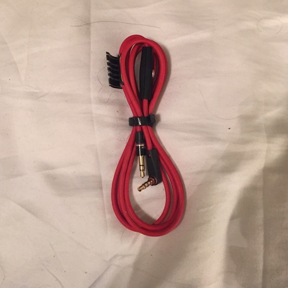 Cord for beats or can use for AUX cord in car - Picture 1 of 1