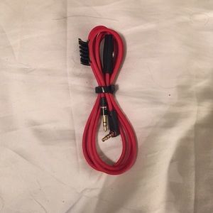 Cord for beats or can use for AUX cord in car