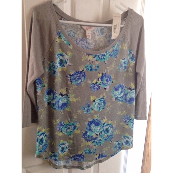 floral shirt