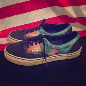 These are vans tie dye!! Pretty sick shoe!!