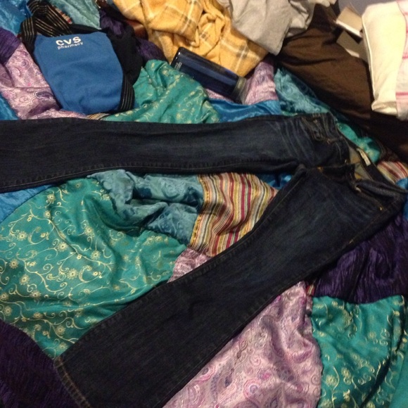 Cute dark wash cabi jeans!