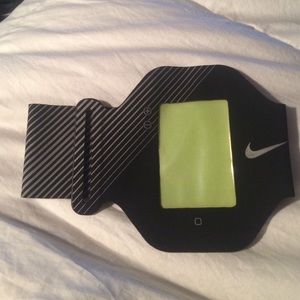 Nike running arm band