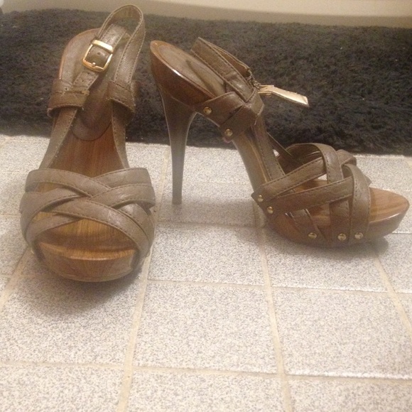 Size 5 wood heels