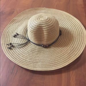 Straw sun hat