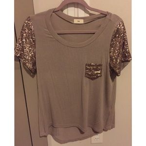 🚫🚫SOLD🚫🚫Sequin Pocket Top