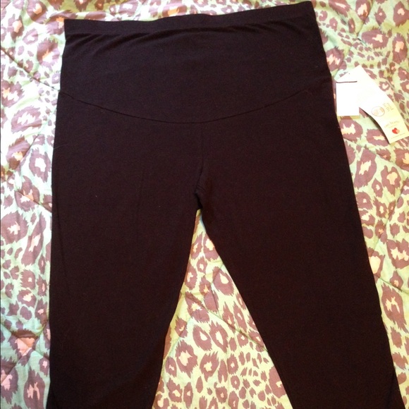 💋1 HOUR SALE 🆕 maternity capris/leggings