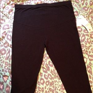 💋1 HOUR SALE 🆕 maternity capris/leggings