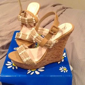 Summer wedges