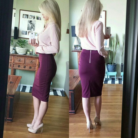 SOLD Raspberry Pencil Skirt with Back Zipper - Picture 2 of 4