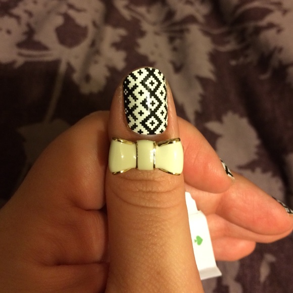 🚫SOLD LOCALLY-STOP SHARING-Kate Spade Ring - Picture 3 of 3