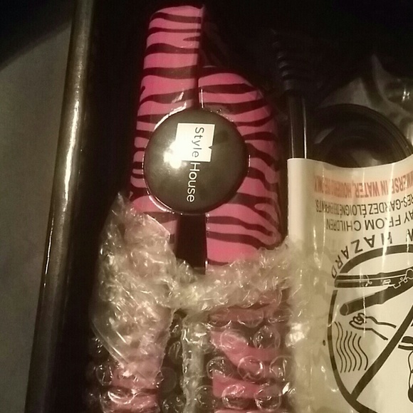 Flat iron and accessory kit