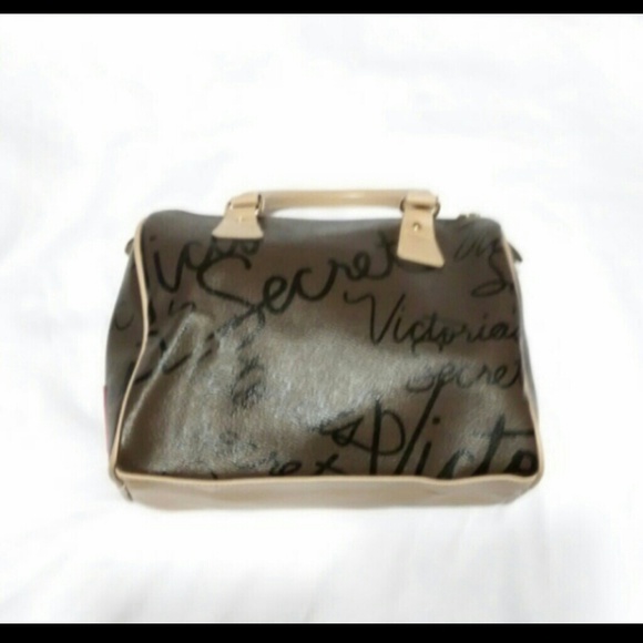 ✴Bundled✴ Victoria Secret handbag - Picture 3 of 3