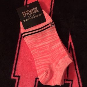 VS PINK SOCKS
