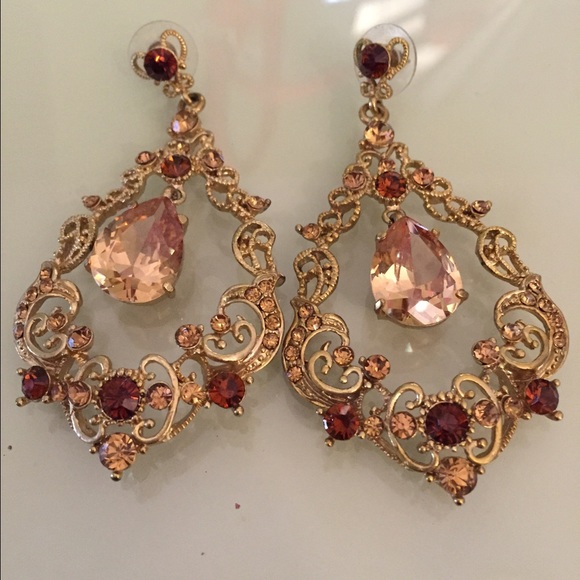 Beautiful Elegant Rhinestone Earrings