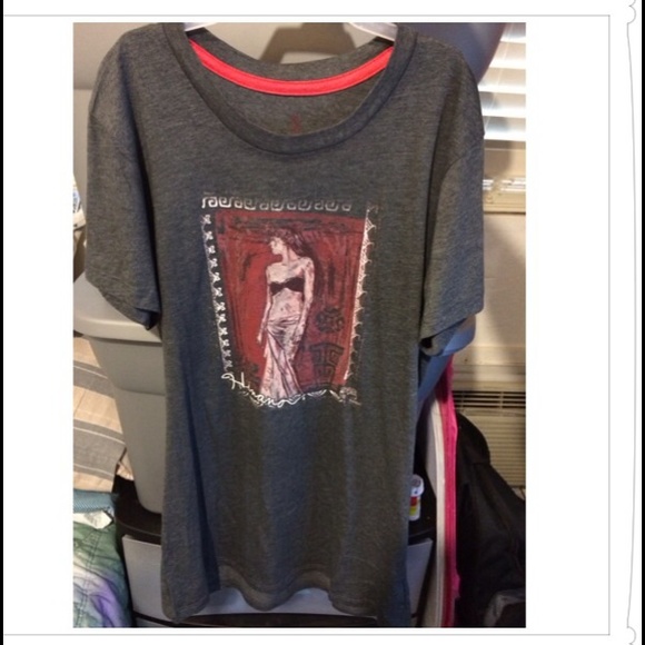 NWT Hinano Tahiti Women's Tee